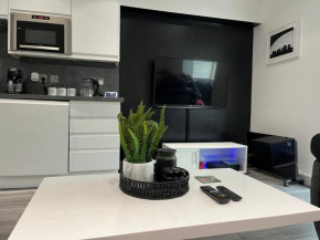 Chic & Modern Flat: Perfect for Exploring Kent!